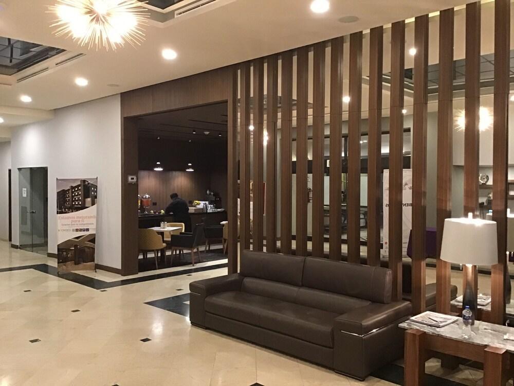 Quality Inn Chihuahua San Francisco Екстер'єр фото