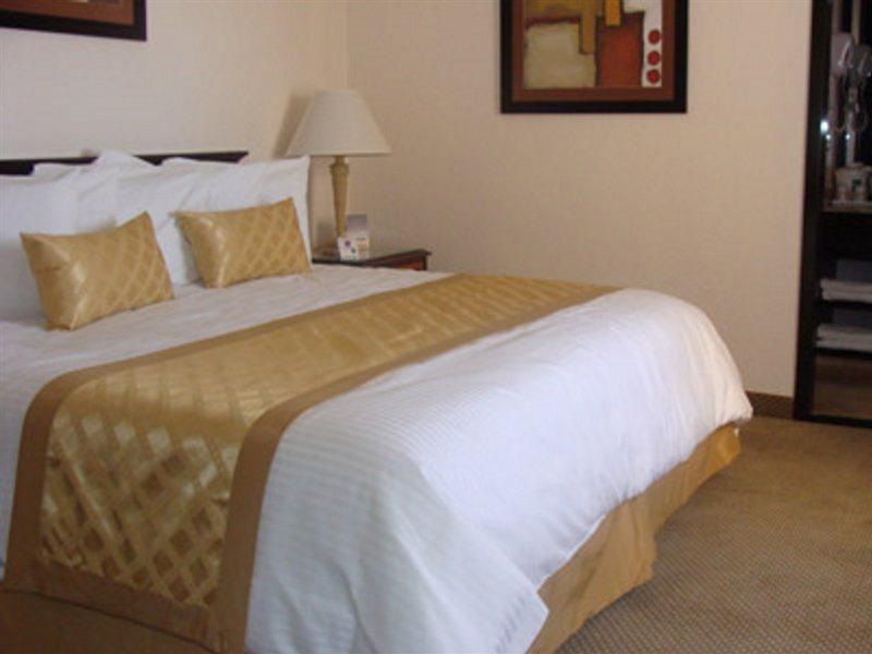 Quality Inn Chihuahua San Francisco Екстер'єр фото